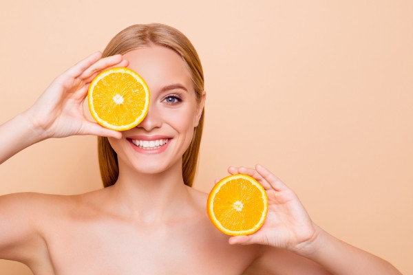 Bí quyết chống lão hoá da với vitamin C