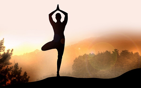 Yoga đã có từ rất lâu đời nhưng khải niệm "Yoga Trị Liệu" thì chỉ mới xuất hiện gần đây